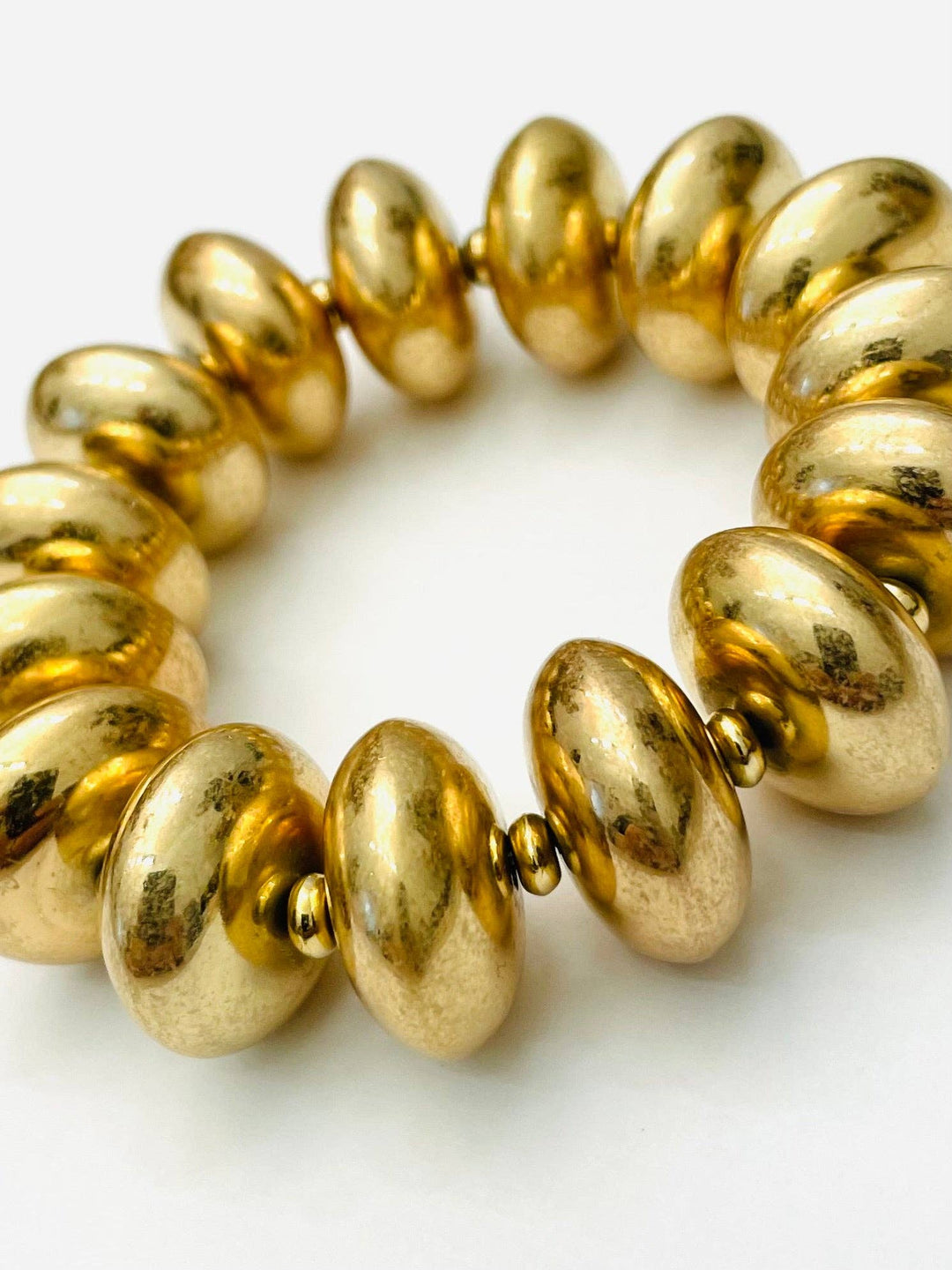 CHIC - Thick Disc Bracelet (worn gold) BR1000