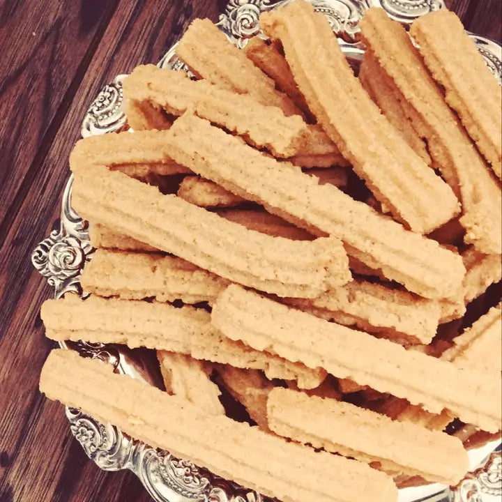 Classic Cheddar Cheese Straws By Lizzie's Cheese Straws