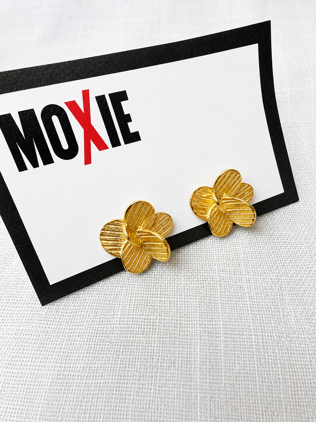 Pampalonia Stud Gold Earring By IsArt