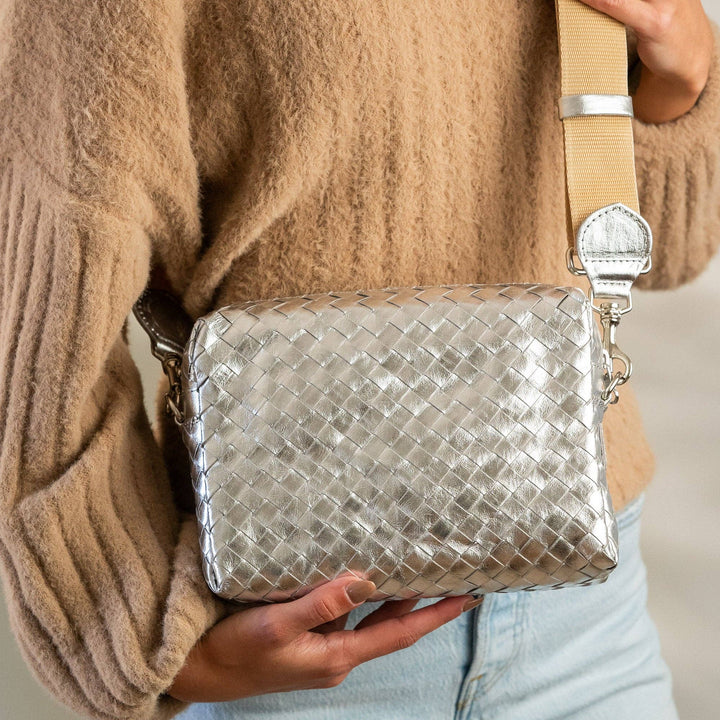 TRACOLLA CROSSBODY BAG LARGE WOVEN: Woven Green