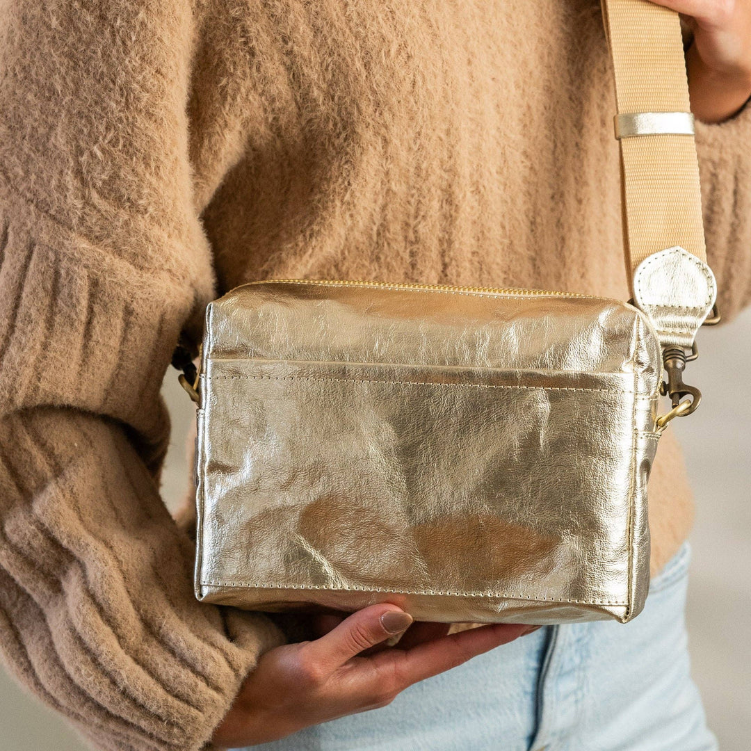 TRACOLLA CROSSBODY BAG LARGE: Metallic Black