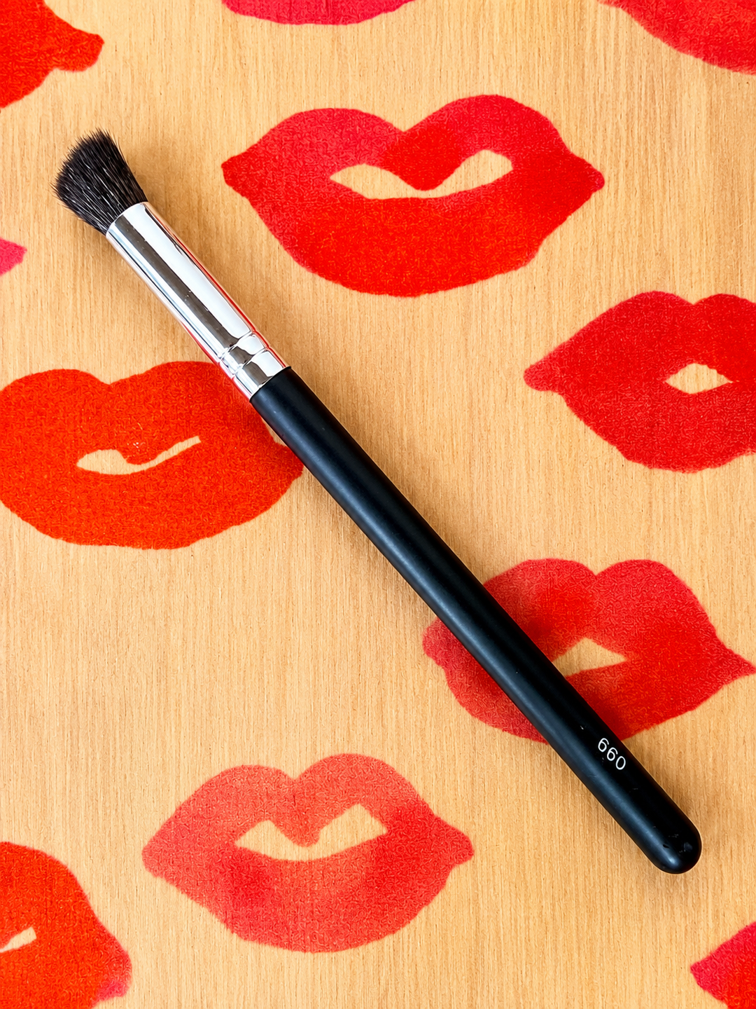 Angled Eyeshadow Brush