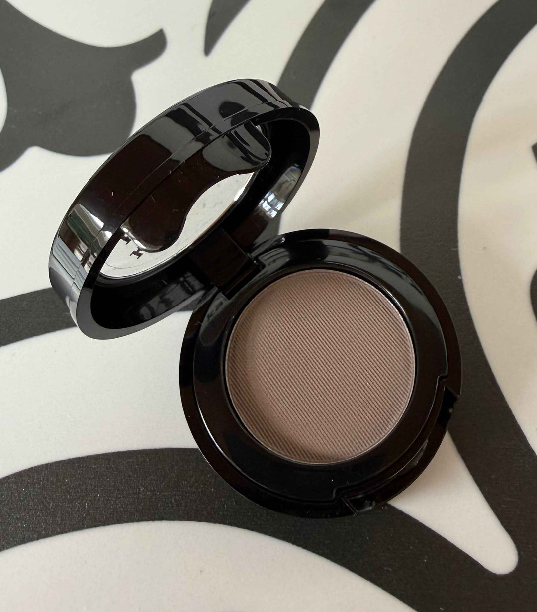 Powder Eyeshadow by Kathryn Bartow