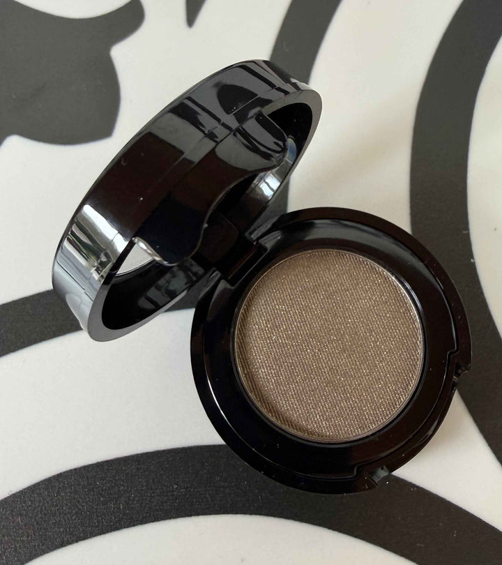 Powder Eyeshadow by Kathryn Bartow