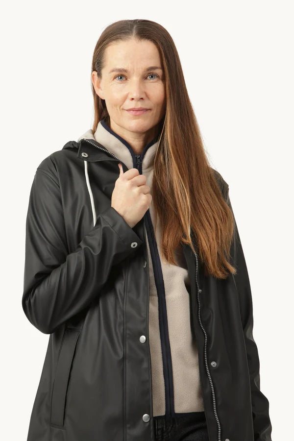 228 Raincoat Black Beauty By Ilse Jacobsen
