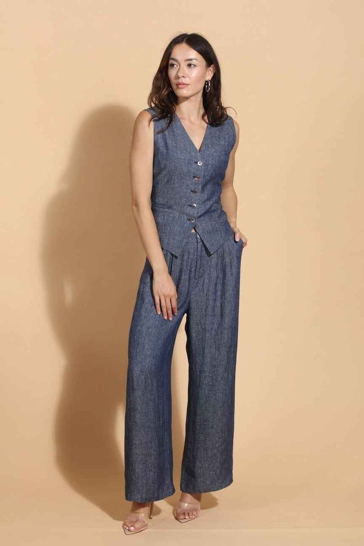 100% Linen Twill Vest With Adjustable Waist By Jessie Liu - Moxiebainbridge